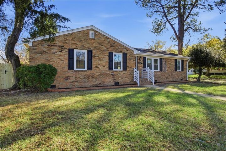 Property Photo:  120 Gallant Fox Rd  VA 23462 