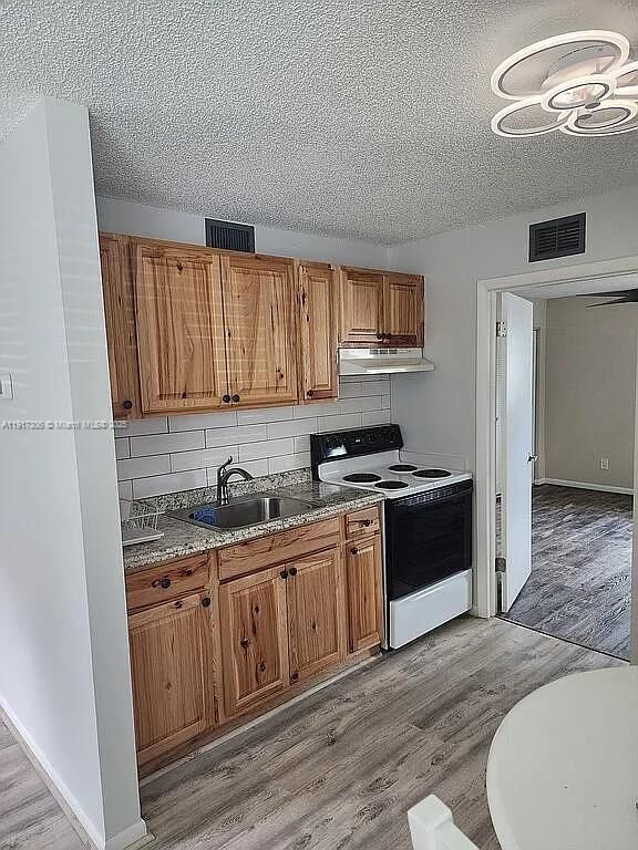 Property Photo:  333 SE Martin Ave 4-4  FL 34996 