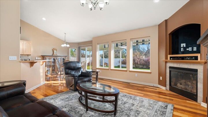 Property Photo:  3719 S Virginia Ln  WA 99206 