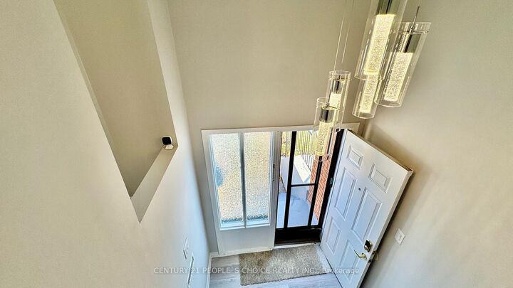 Property Photo: 16 Franklin Court ON L6T 3Z1