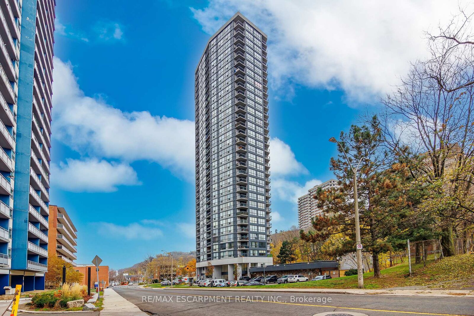 Property Photo: 150 Charlton Avenue E 2604 ON L8N 3X3