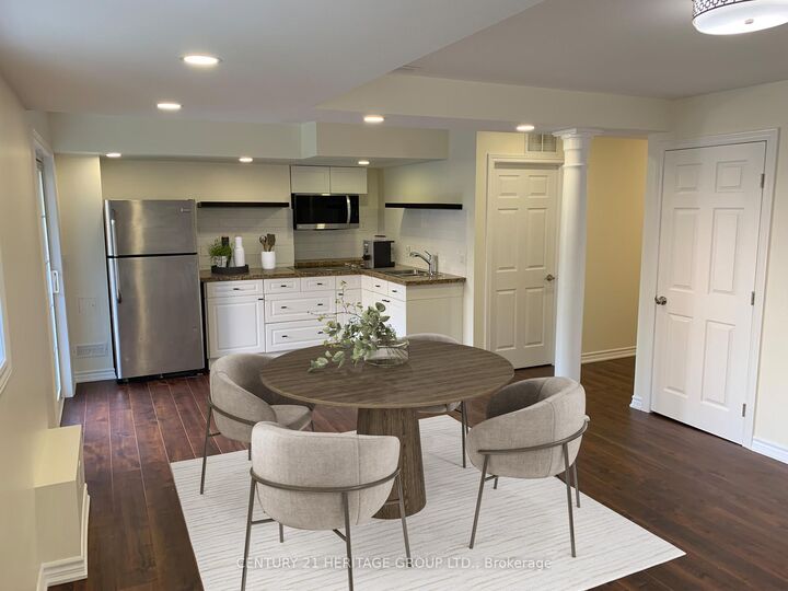 331 Spruce Grove Crescent  Newmarket ON L3X 2X2 photo