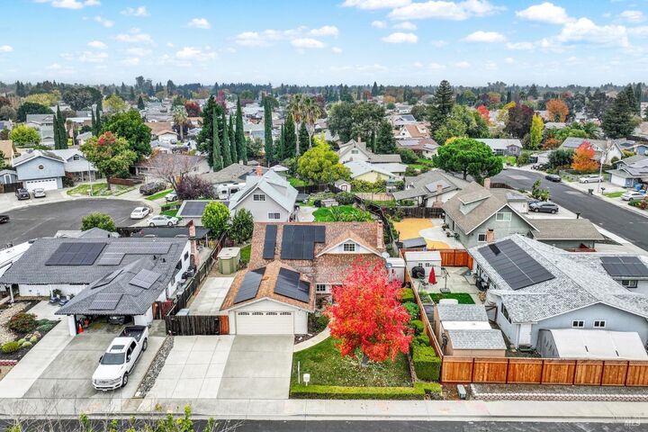 Property Photo:  221 Livingston Avenue  CA 95687 