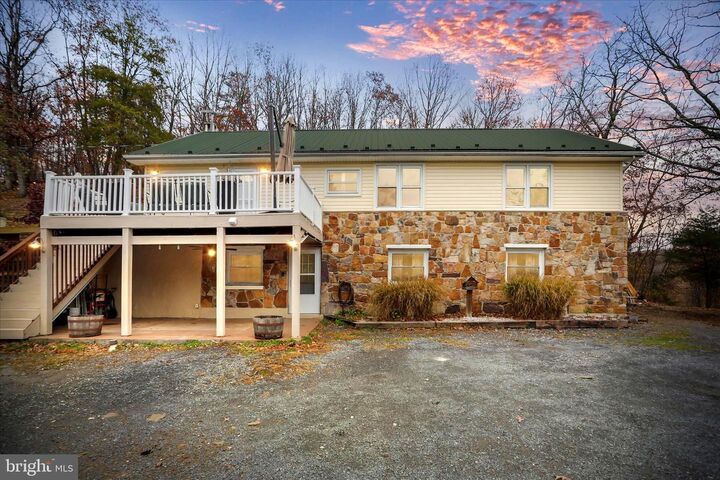 Property Photo: 571 Martinsburg Road WV 25411