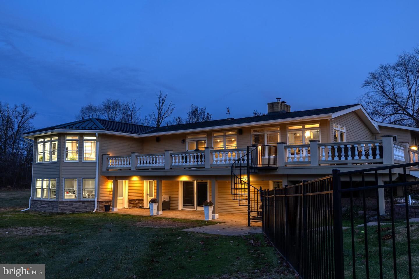 Property Photo: 6469 Groveland Road PA 18947