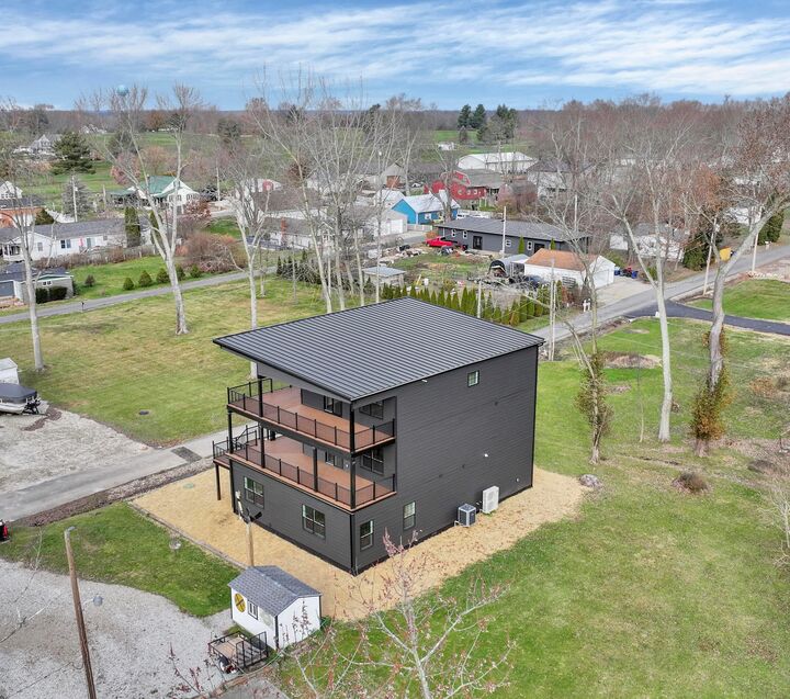 Property Photo: 557 Lexington Avenue OH 43076