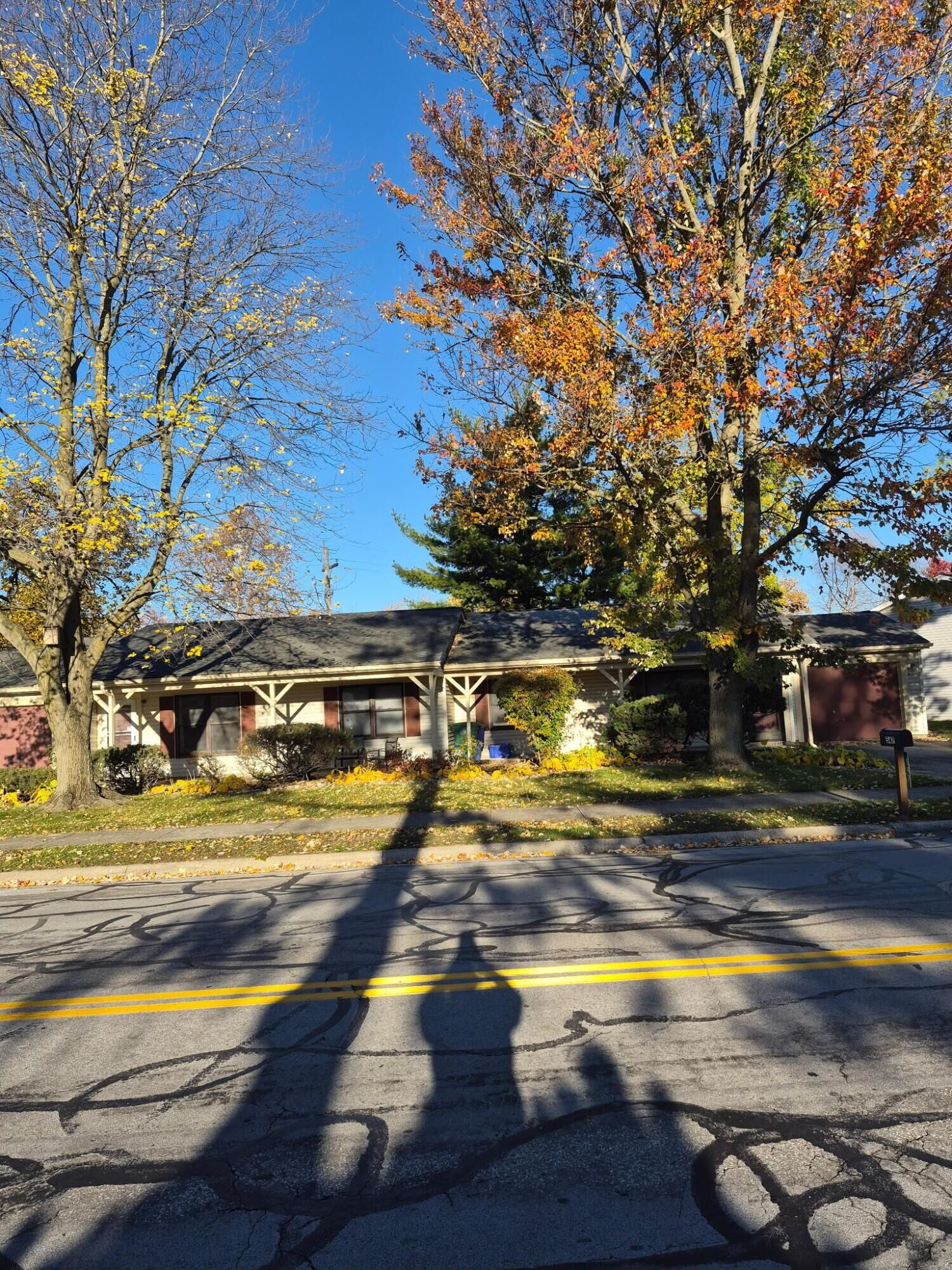 Property Photo:  545 Executive Boulevard  OH 43015 