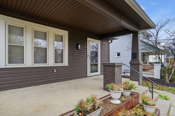 Property Photo:  1129 Mulford Road  OH 43212 