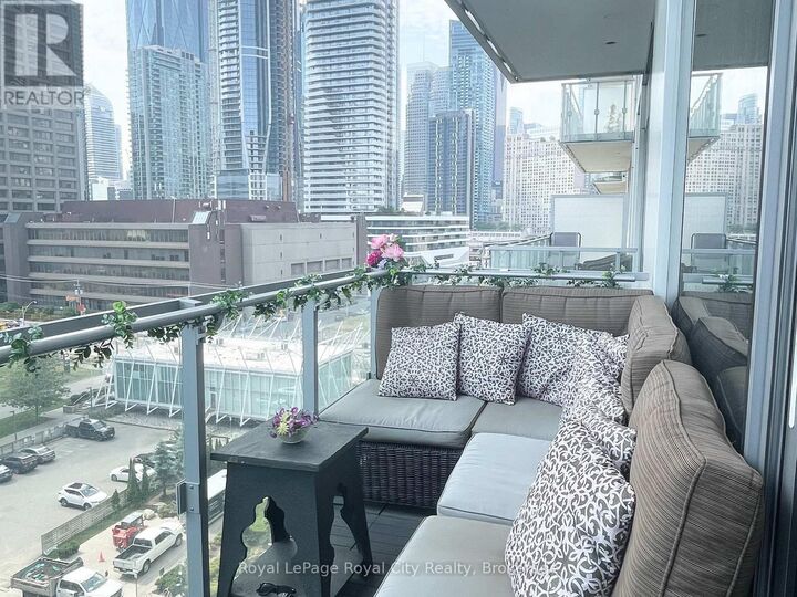 Property Photo: 39 Queens Quay East 830 ON M5E 0A5