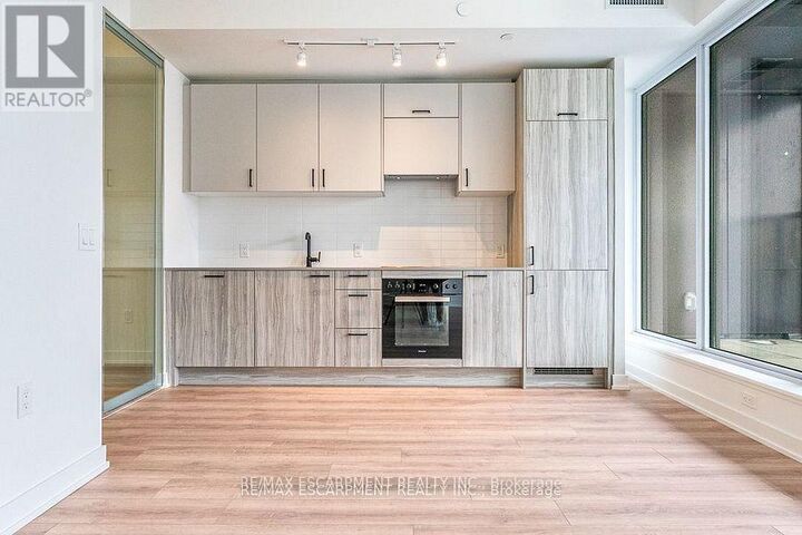 Property Photo:  1 Quarrington Lane 715  ON M3C 0S4 