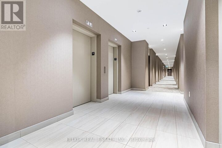 Property Photo:  60 Honeycrisp Crescent East 607  ON L4K 5Z8 