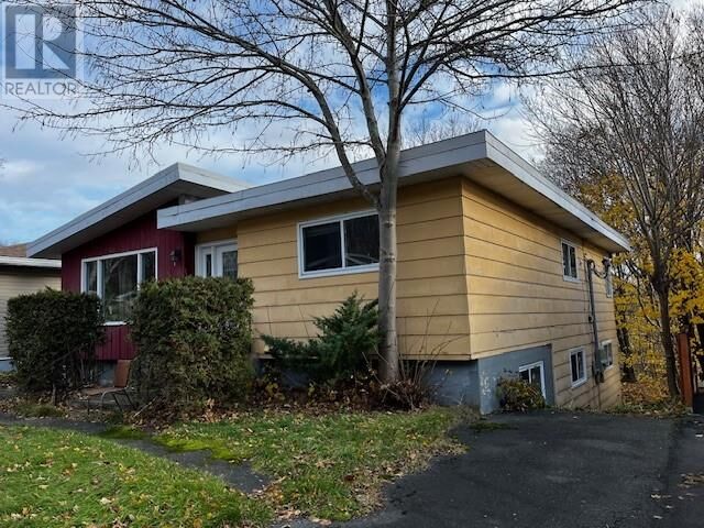 35 Weymouth Street  St. John'S NL A1B 2B7 photo