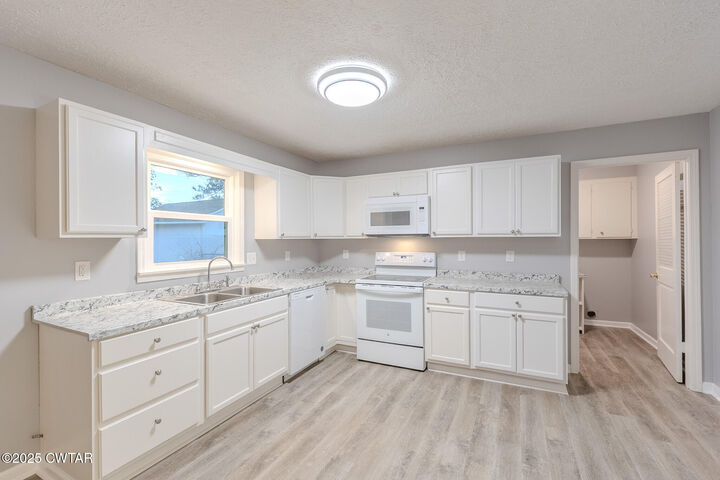 Property Photo:  119 Hillcrest Drive  TN 38012 