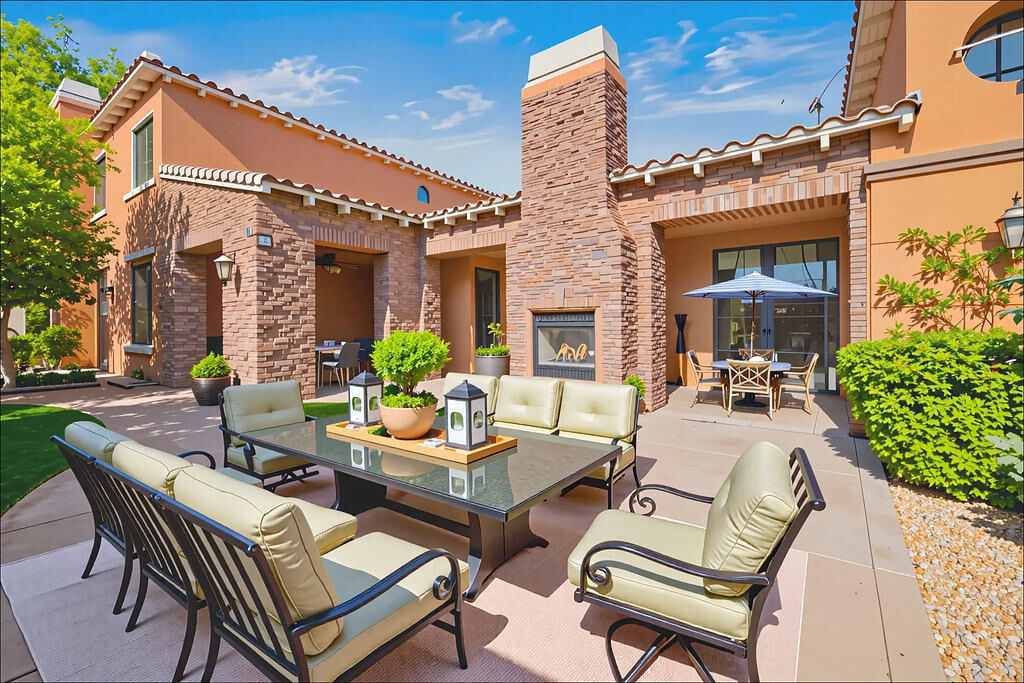 Property Photo:  6331 Via Stasera  CA 92260 