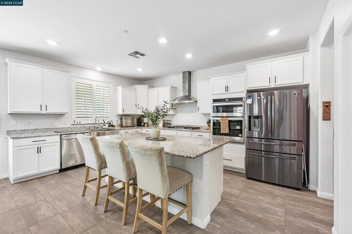 Property Photo: 158 Wooley Creek Way CA 94513