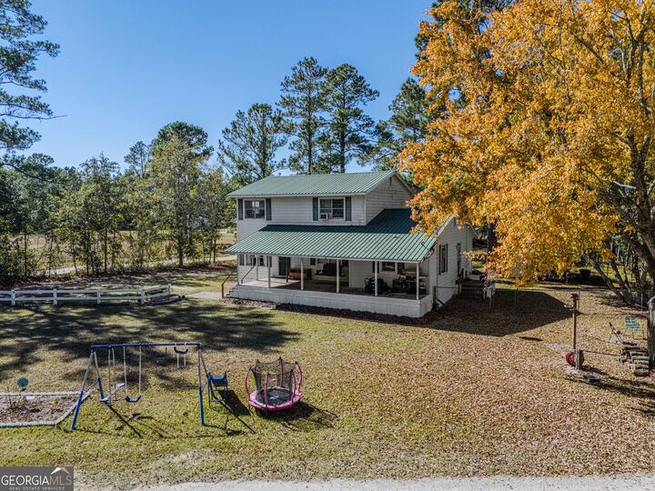 Property Photo: 610 Country Club Road GA 31537