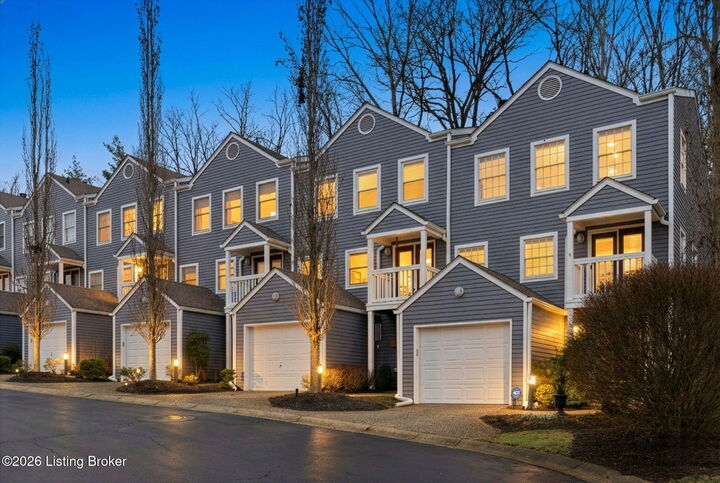 Property Photo: 8002 Harrods Landing Dr 8002 KY 40059