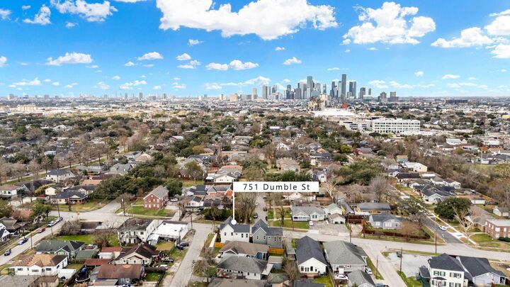 Property Photo: 751 Dumble Street TX 77023