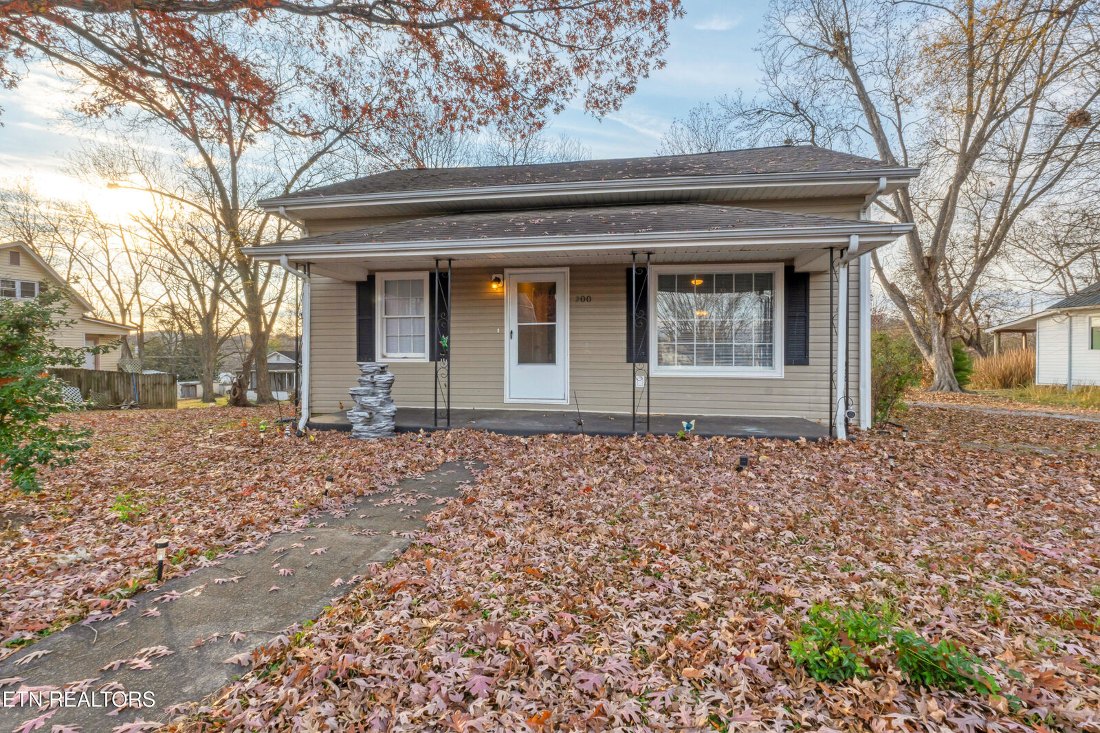 Property Photo: 200 Pennsylvania Ave TN 37331