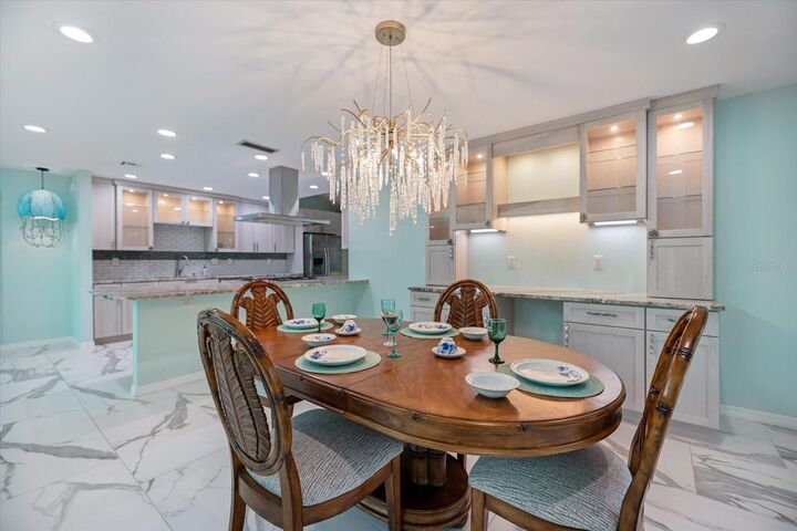 Property Photo:  238 Lookout Point Drive  FL 34229 