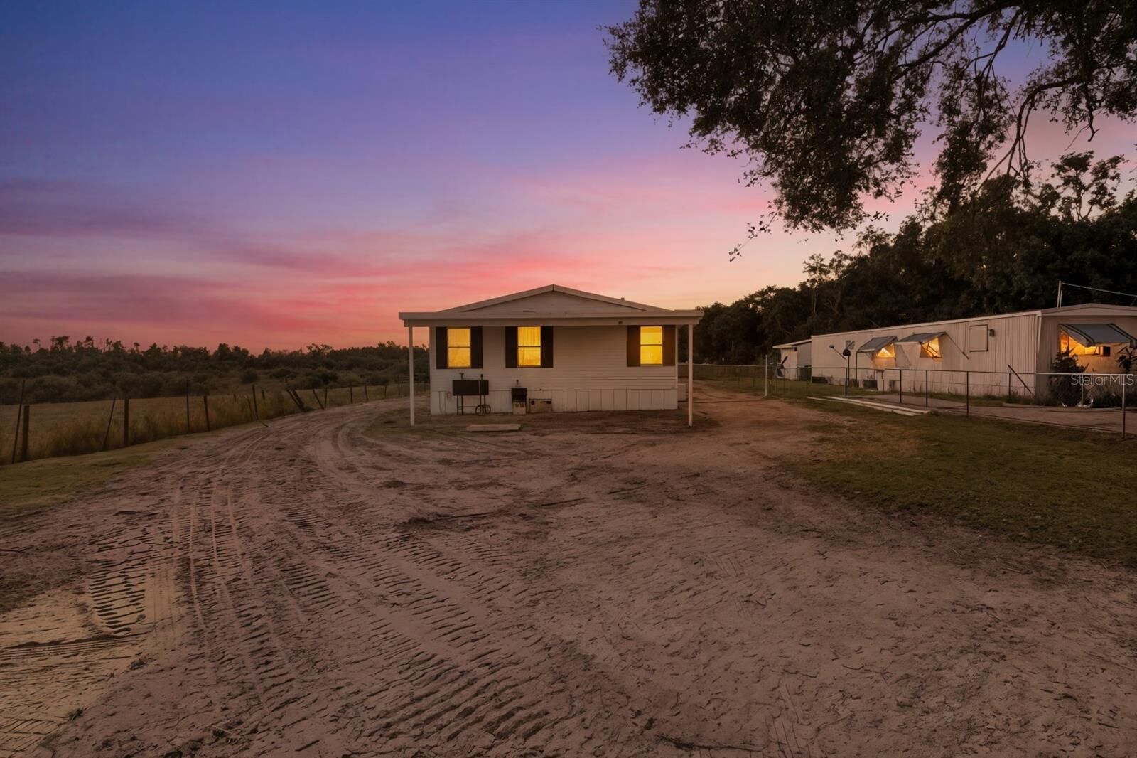 Property Photo:  200 Clark Road  FL 33850 