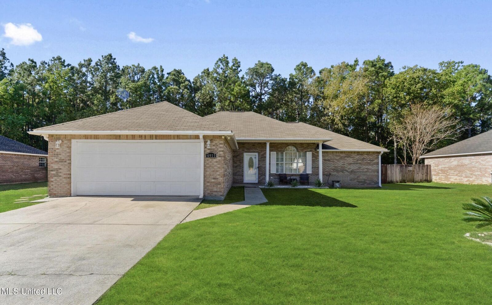 Property Photo:  6911 S Pinehurst Drive  MS 39564 