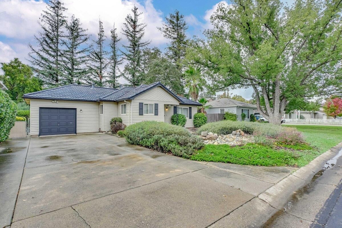 Property Photo:  9550 Colton Avenue  CA 95624 