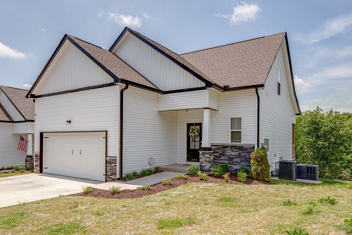 Property Photo: 647 Faye Aly TN 37172