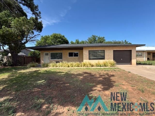 Property Photo:  832 Manana Boulevard  NM 88101 