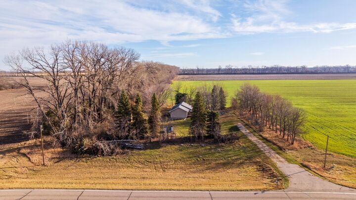 Property Photo:  950 31st Street NE  ND 58267 