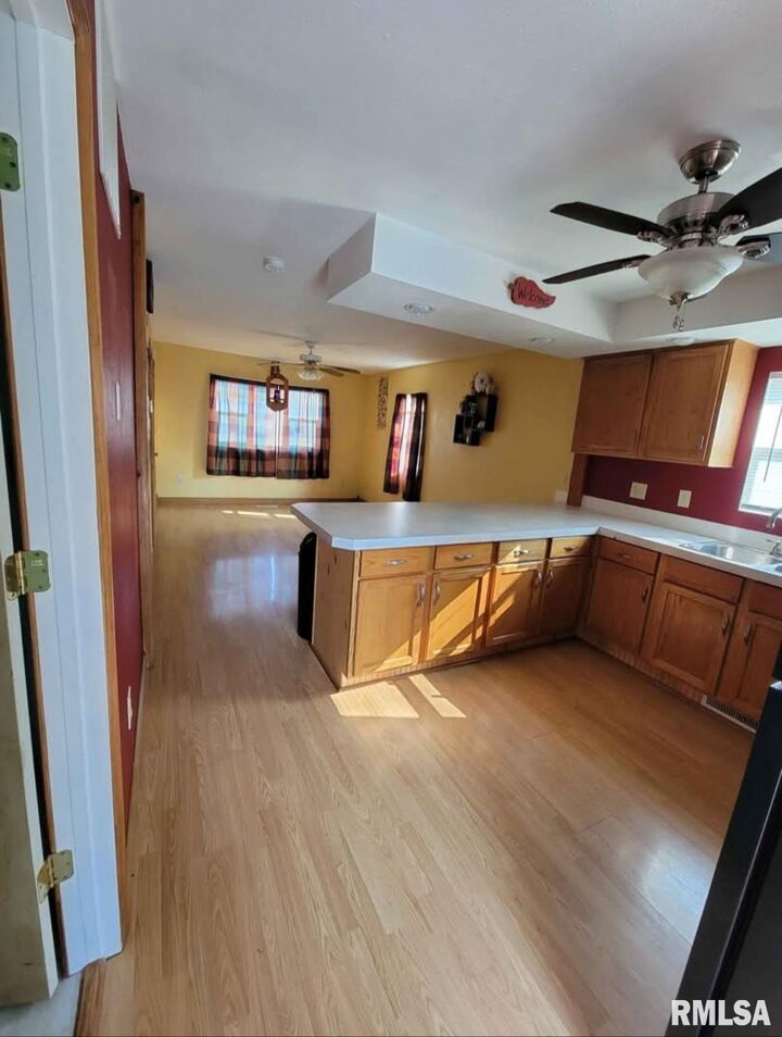 Property Photo: 1517 Monmouth Boulevard IL 61401