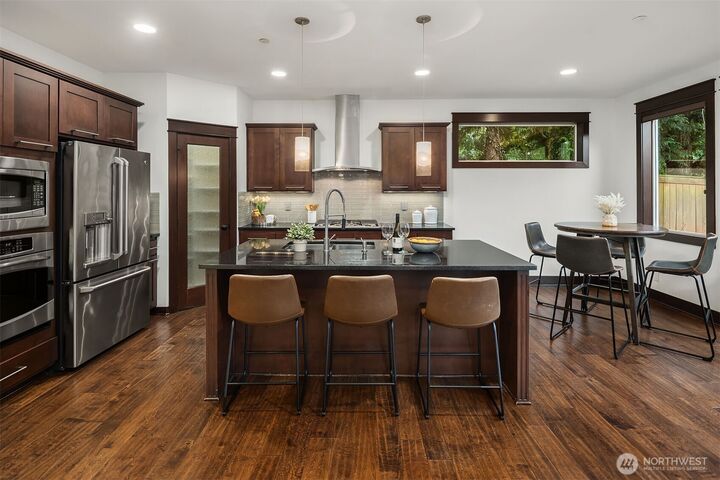 Property Photo: 6555 125th Avenue NE WA 98033