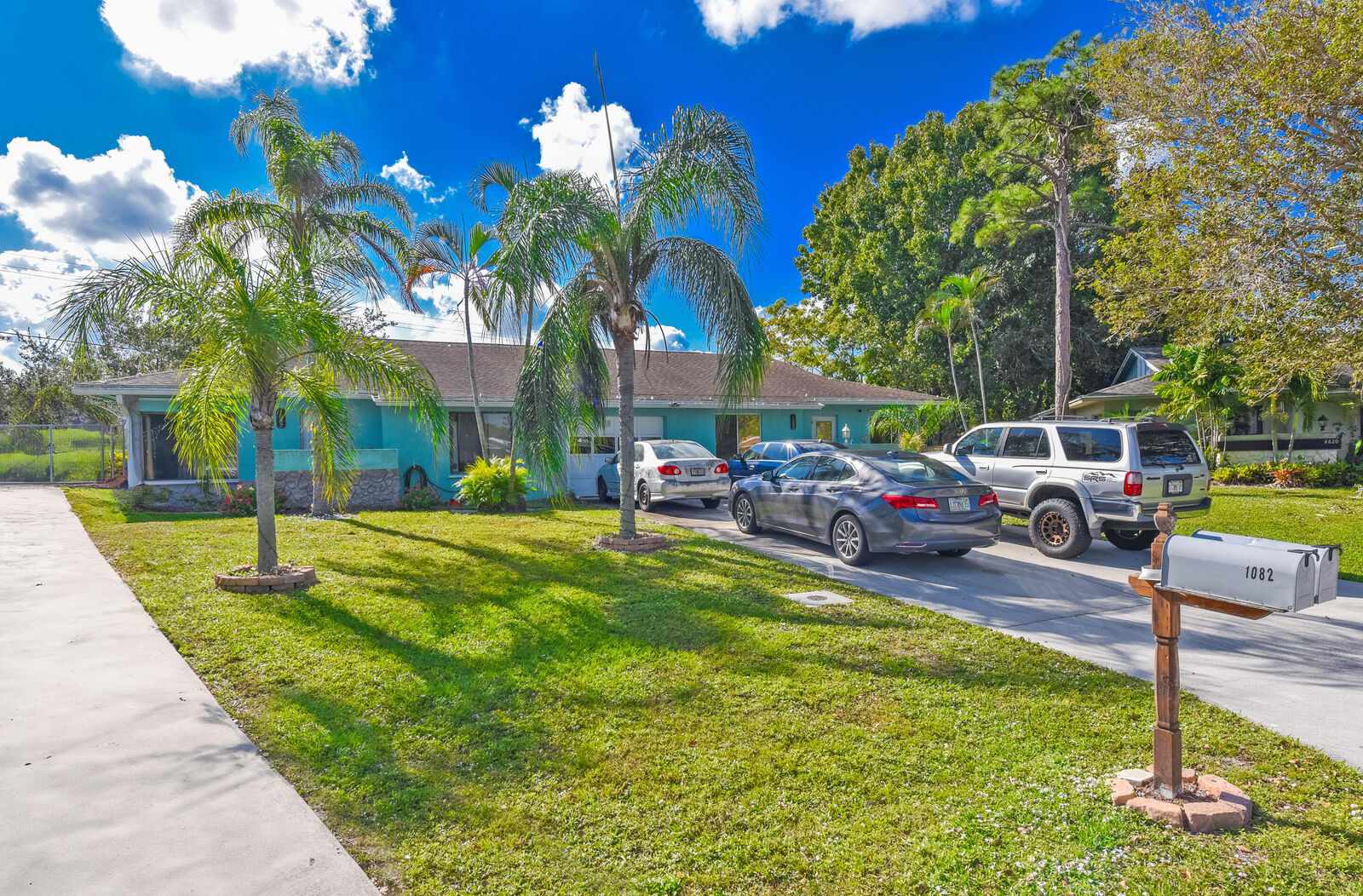 Property Photo:  1082 SE Saint Lawrence Way  FL 34997 