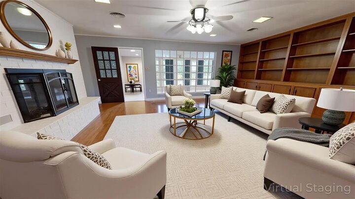 Property Photo:  307 S Texas Street S  LA 70634 