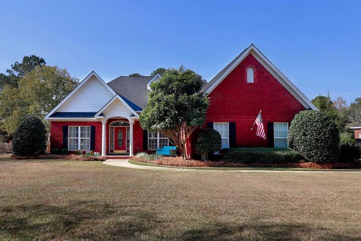 702 Edinburgh Way  Dothan AL 36305 photo