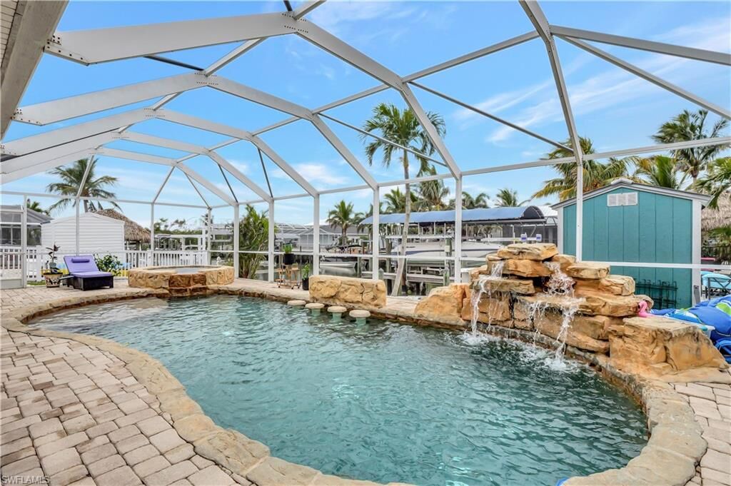 Property Photo:  2499 Sapodilla Ln  FL 33956 