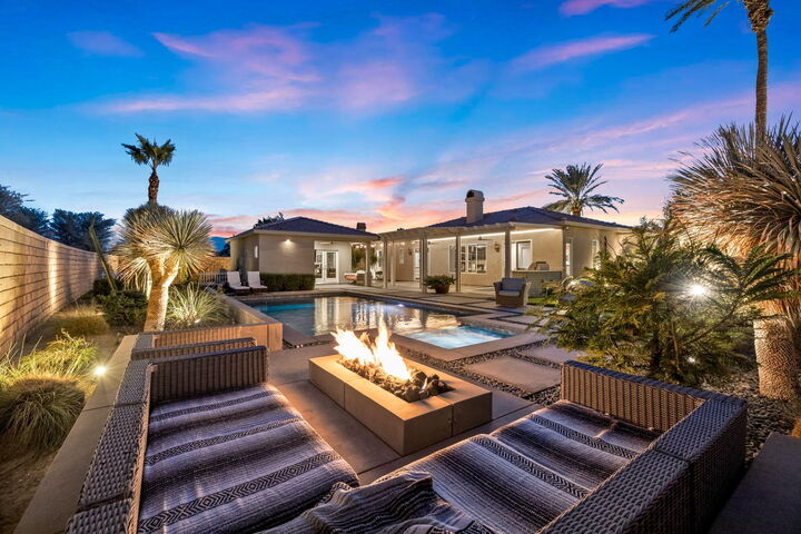 Property Photo: 43070 Parkway Esplanade E CA 92253