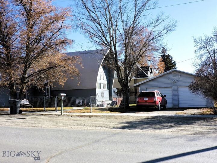 Property Photo:  110 E Hamilton  MT 59749 