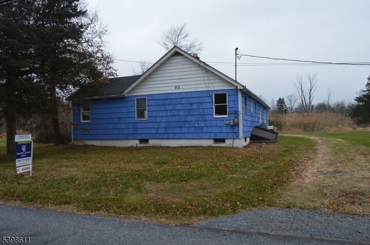 Property Photo:  92 Oak Grove Rd  NJ 08822 