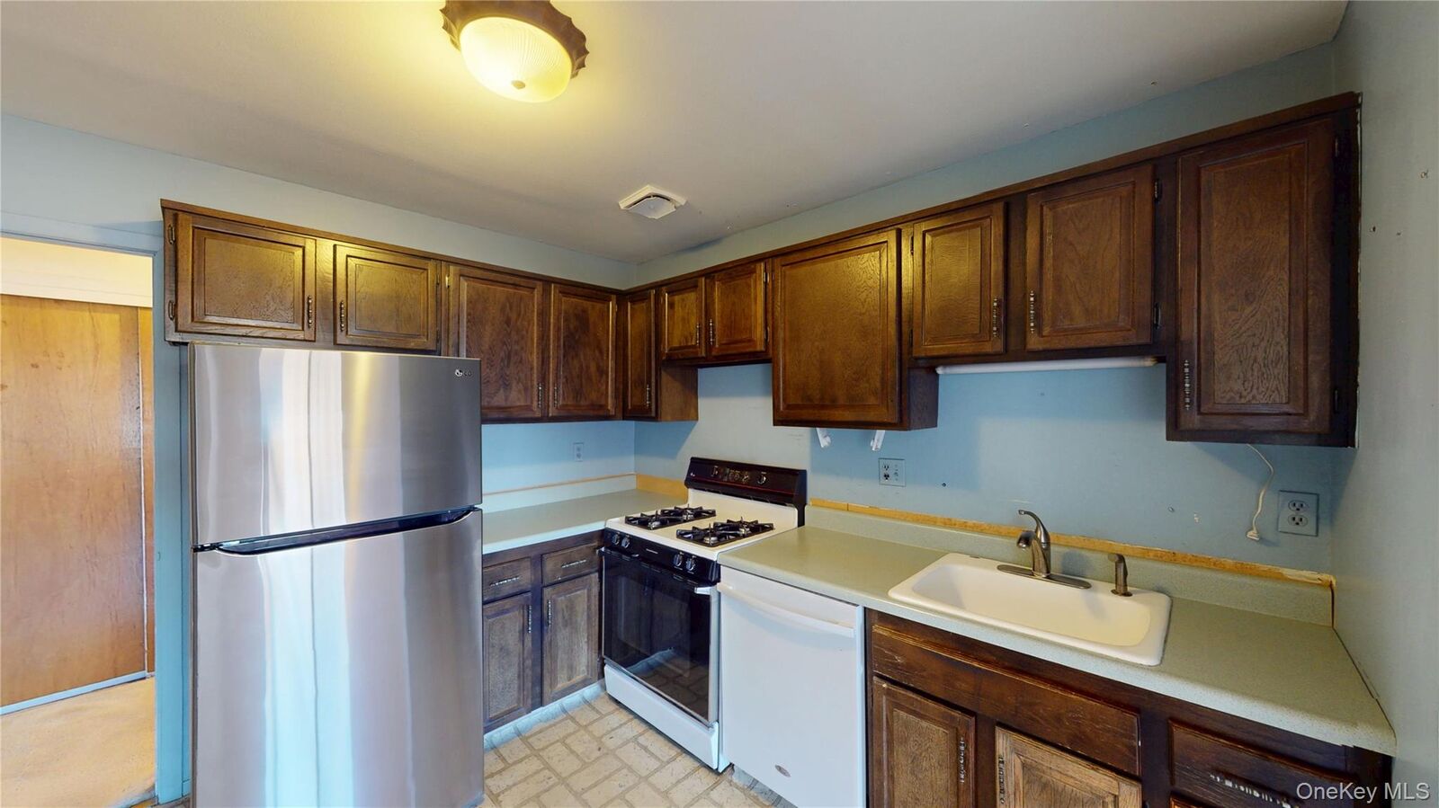 Property Photo:  39 Skyline Drive 399  NY 10970 