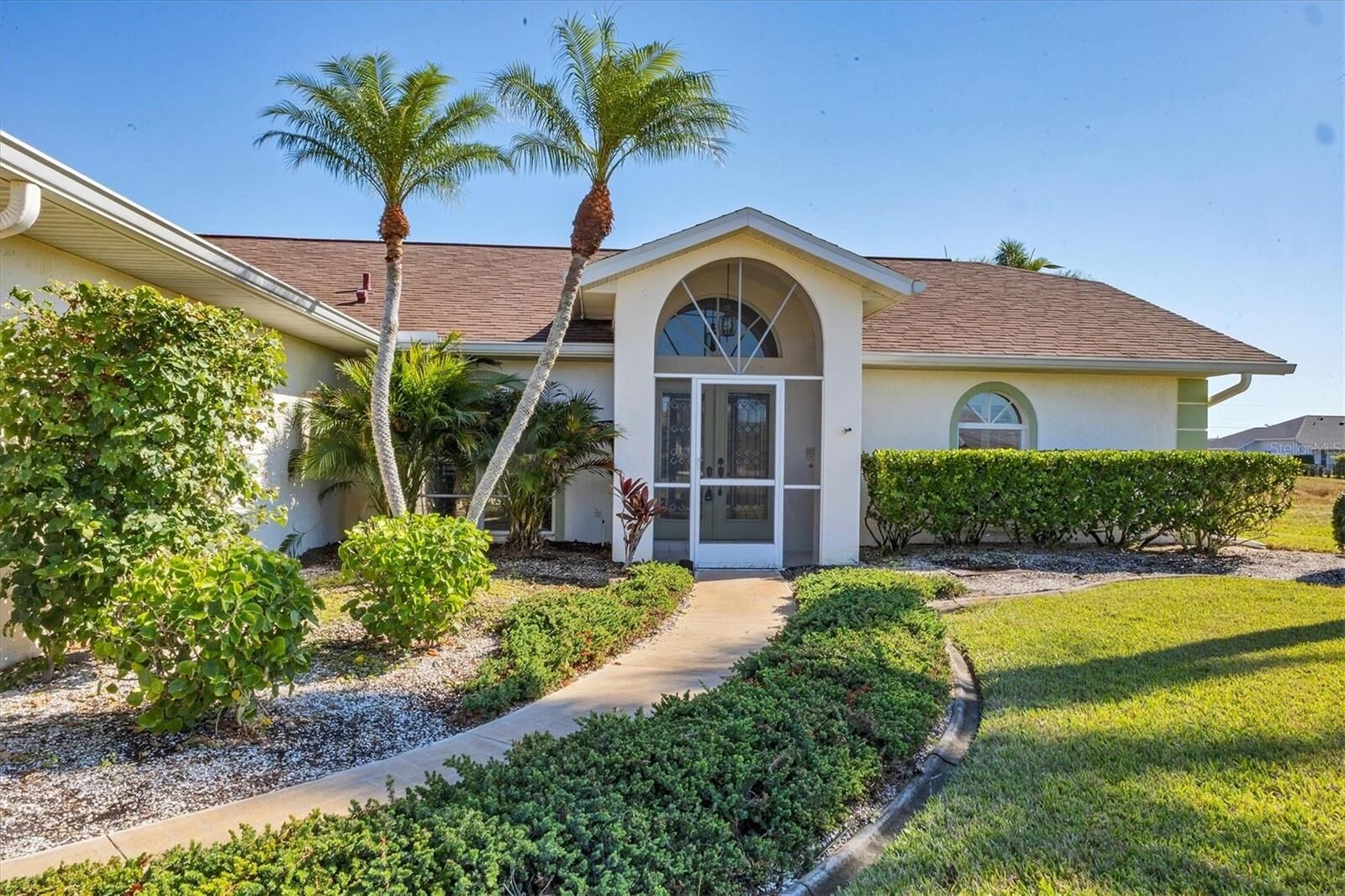 Property Photo: 201 Fairway Road FL 33947