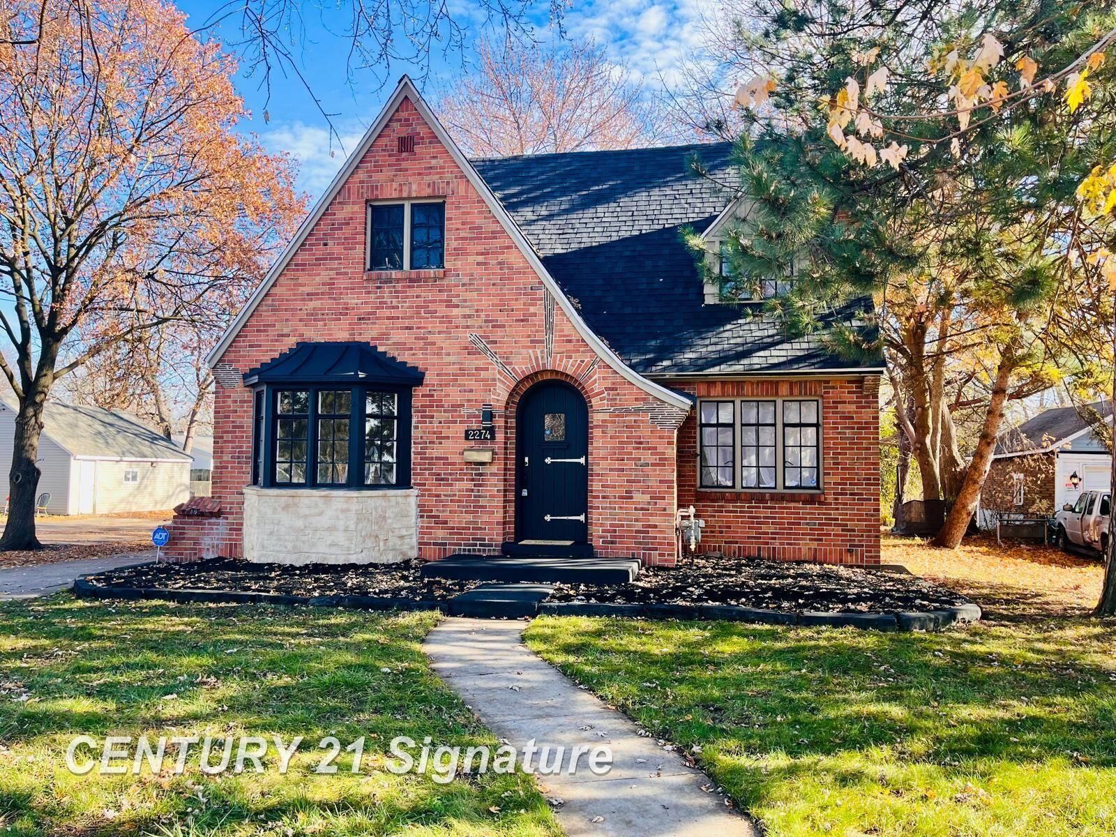 Property Photo:  2274 Bay Street  MI 48602 