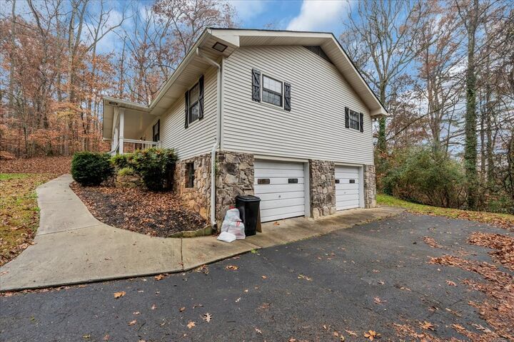 Property Photo: 831 Osceola Dr TN 37397