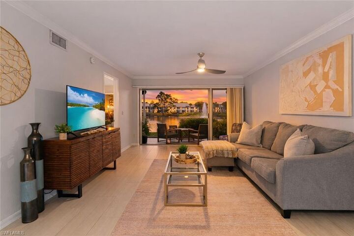 Property Photo:  816 Gulf Pavilion Dr 102  FL 34108 