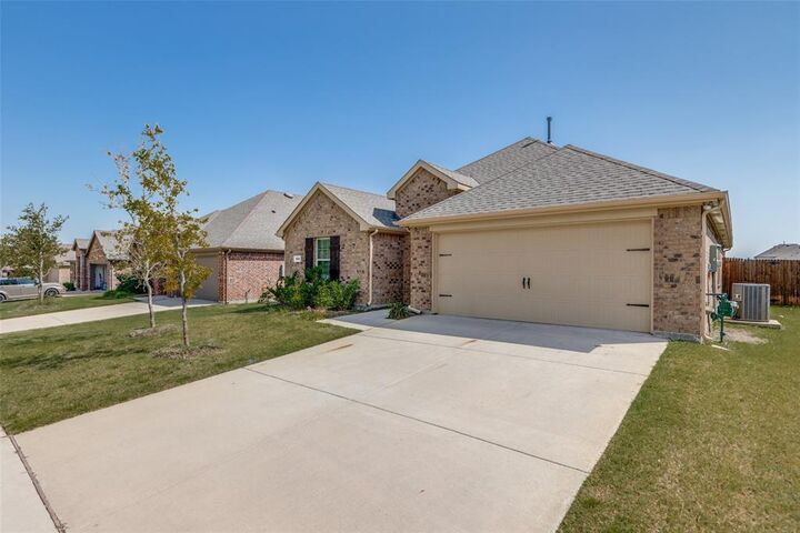 Property Photo:  625 Willow View Way  TX 75407 