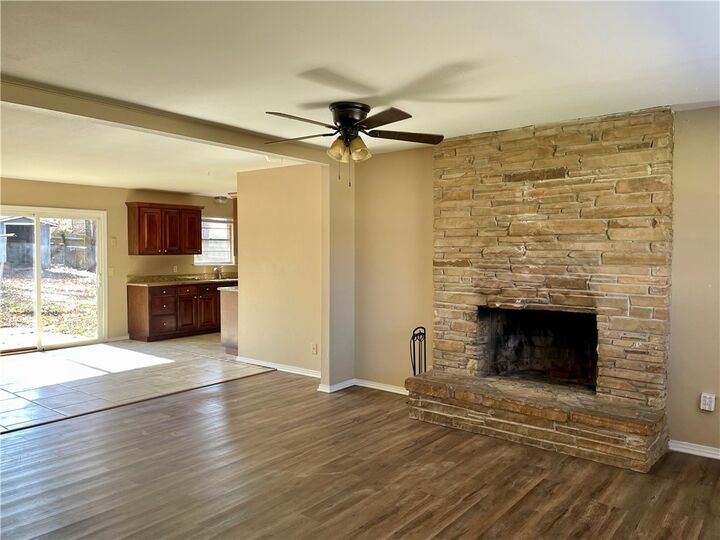 Property Photo: 2107 Patti Avenue AR 72762