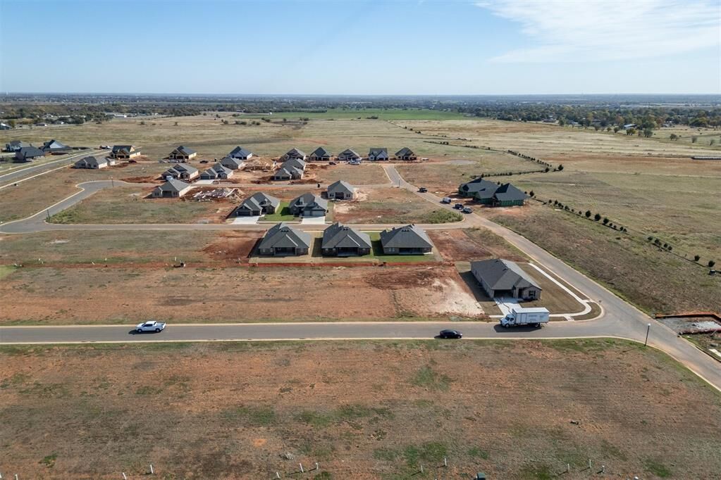 Property Photo: 1154 Mahogany Lane OK 73078