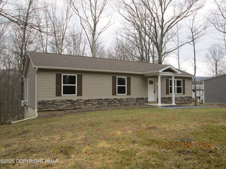 Property Photo:  380 Gallery Lane  PA 18343 