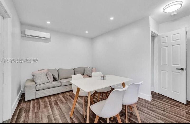 Property Photo: 685 SW 7th Ter 3 FL 33004