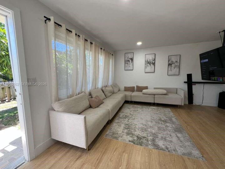 Property Photo:  1480 NE 151st St 101  FL 33162 